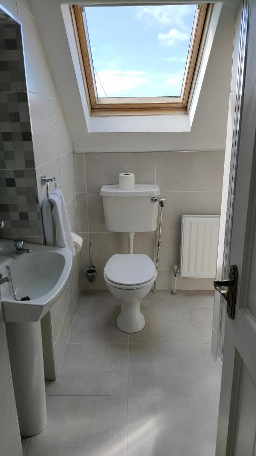אינישיר Lios Einne House Accommodation מראה חיצוני תמונה