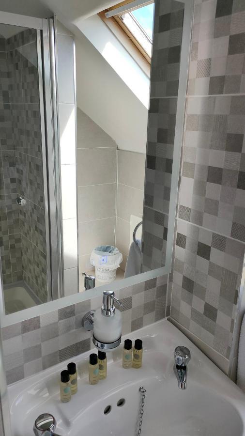 אינישיר Lios Einne House Accommodation מראה חיצוני תמונה
