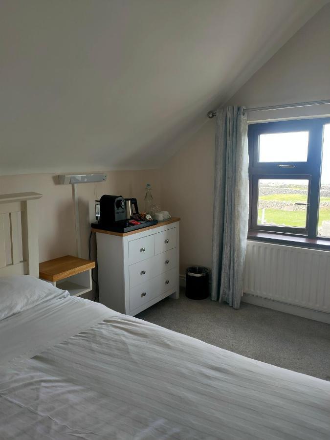 אינישיר Lios Einne House Accommodation מראה חיצוני תמונה
