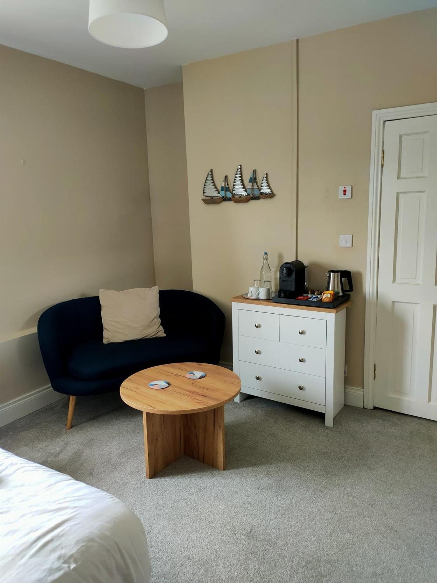 אינישיר Lios Einne House Accommodation מראה חיצוני תמונה